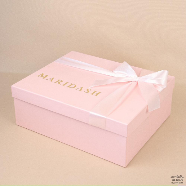  Фотография розовая упаковка с бантом для одежды бренда maridash